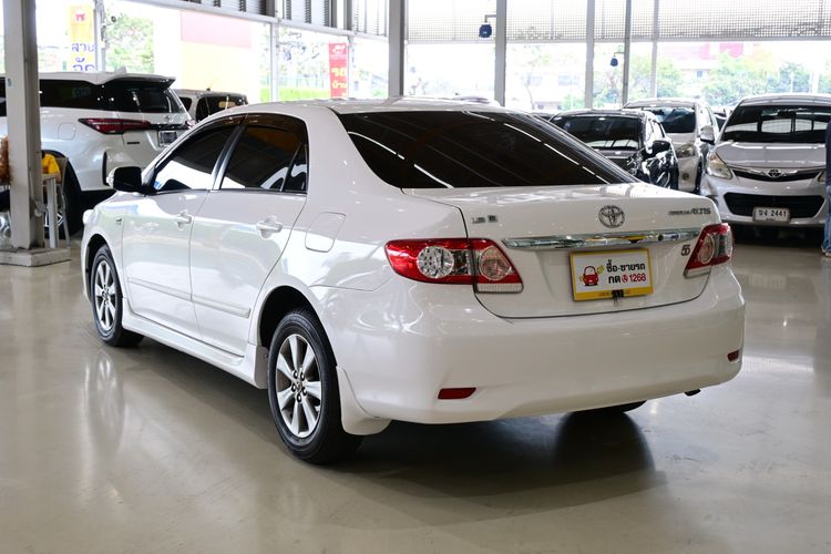 Toyota Altis 2012 1.8 E Sedan เบนซิน ไม่ติดแก๊ส เกียร์อัตโนมัติ ขาว รูปที่ 4