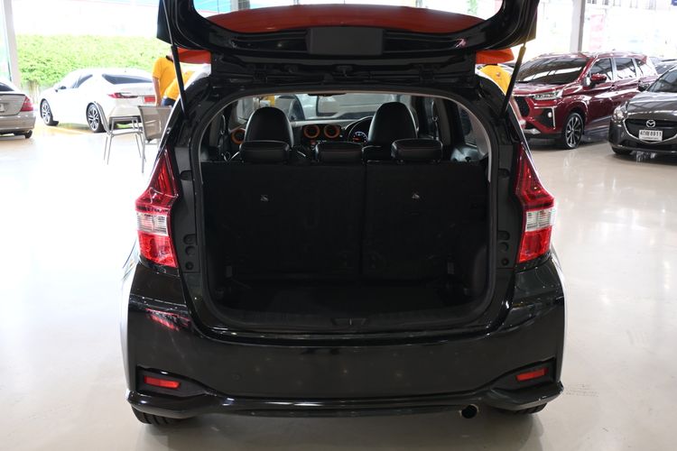 Nissan Note 2019 1.2 VL Sedan เบนซิน ไม่ติดแก๊ส เกียร์อัตโนมัติ ดำ รูปที่ 4