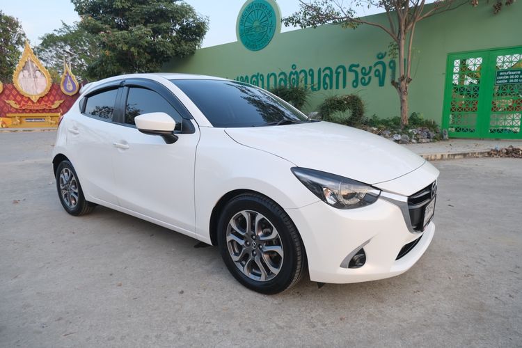 รถ Mazda Mazda 2 1.5 Skyactiv-D XD Sports สี ขาว