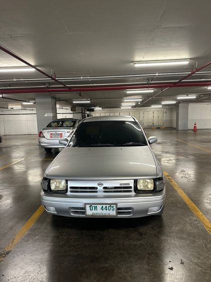 รถ Nissan NV 1.6 SLX สี เทา