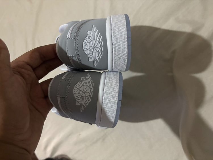  Jordan 1 Low Wolf Grey (Womem’s)   รูปที่ 4