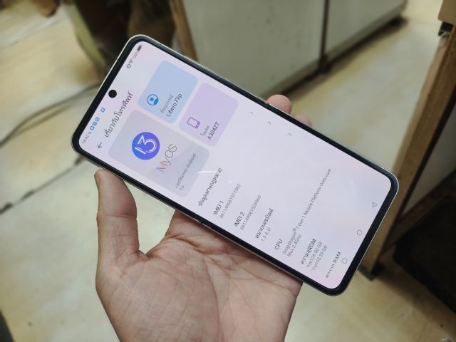zte nubia flip 5G สวยเหมือนใหม่ไร้รอยราคาถูก