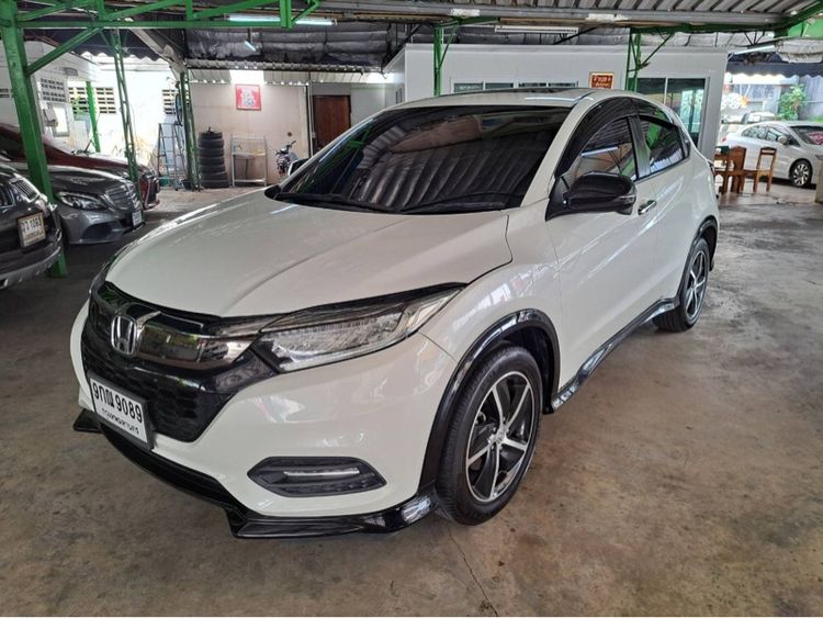 รถ Honda HR-V 1.8 RS สี ขาว