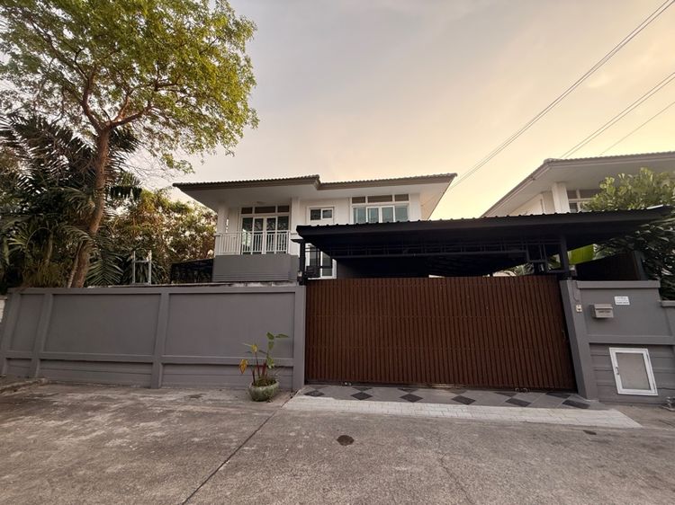 อื่นๆ มีบางส่วน 2015 ไม่ใช่ ขายบ้านเดี่ยว คุณภัทร 6 จอดรถในบ้านได้6 คัน รูปที่ 2