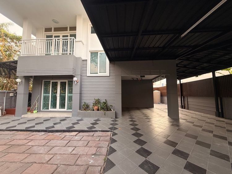 อื่นๆ มีบางส่วน 2015 ไม่ใช่ ขายบ้านเดี่ยว คุณภัทร 6 จอดรถในบ้านได้6 คัน รูปที่ 3