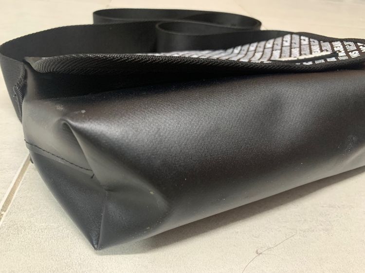 Mc Jeans กระเป๋าสะพาย ทรงสวย รูปที่ 8