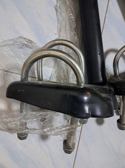 แท้ถอดป้ายแดงโช็คหลังรีโว่ รูปที่ 2