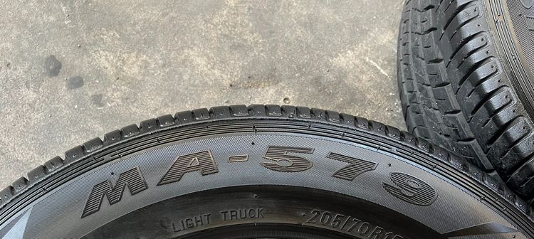 ✨ยาง✨205-70-15 Maxxis♨️ปี 24♨️🚘เหมาะสำหรับ รถกระบะตัวเตี้ย ทุกรุ่น รูปที่ 3
