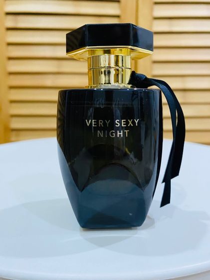 Victoria's Secret Very Sexy Night  Eau de Parfum 50 ml No nox น้ำหอมแท้ ส่งฟรี รูปที่ 3