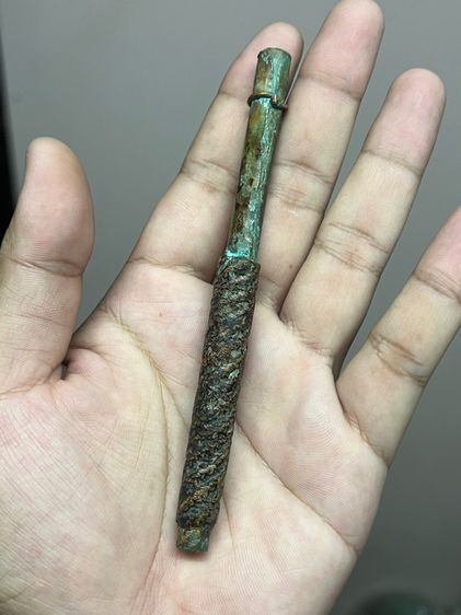 เปิดตะกรุด 5 นิ้ว ไม่ทราบที่ (มีสินค้าหลายรายการกดเข้ามาดูในโปรไฟล์ได้เลยครับ)