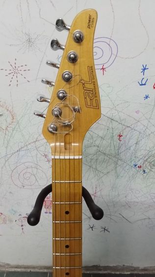 กีต้าร์ไฟฟ้าพร้อมตู้แอมป์ รูปที่ 3