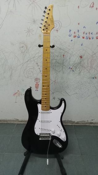 กีต้าร์ไฟฟ้าพร้อมตู้แอมป์ รูปที่ 4