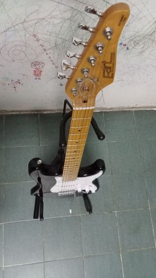 กีต้าร์ไฟฟ้าพร้อมตู้แอมป์ รูปที่ 5