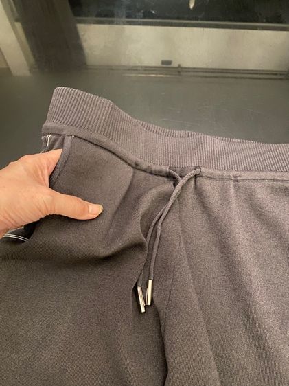 หลุยส์วิตตอง ชุดเซ็ต เสื้อและกางเกงทรงสวย สภาพใหม่เอี่ยม แอ รูปที่ 7