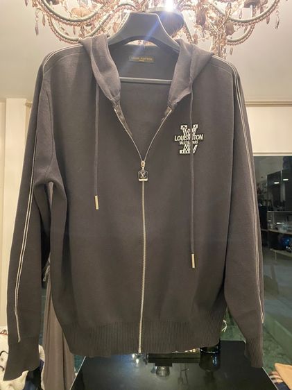 หลุยส์วิตตอง ชุดเซ็ต เสื้อและกางเกงทรงสวย สภาพใหม่เอี่ยม แอ