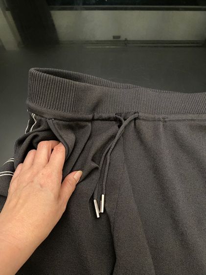 หลุยส์วิตตอง ชุดเซ็ต เสื้อและกางเกงทรงสวย สภาพใหม่เอี่ยม แอ รูปที่ 8