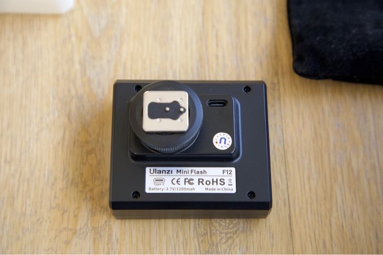 Ulanzi F12 Mini Camera Speedlite มือสอง รูปที่ 2