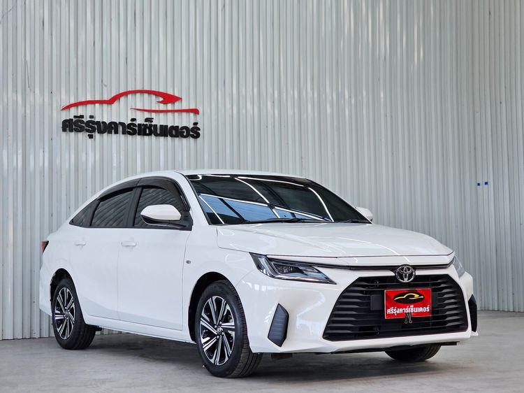 Toyota Yaris ATIV 2023 1.2 Sport Sedan เบนซิน ไม่ติดแก๊ส เกียร์อัตโนมัติ ขาว รูปที่ 3