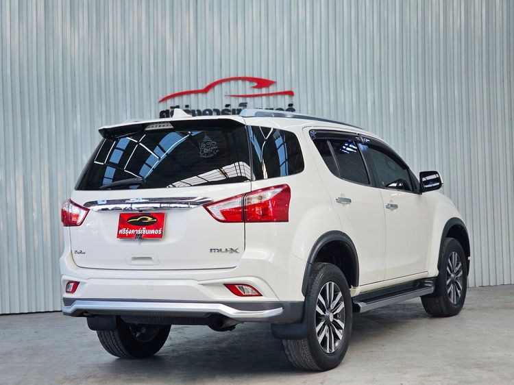 Isuzu MU-X 2018 3.0 The Onyx Utility-car ดีเซล ไม่ติดแก๊ส เกียร์อัตโนมัติ ขาว รูปที่ 4