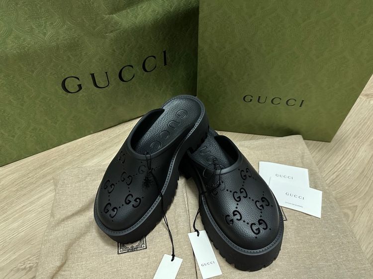 New Gucci rubber black