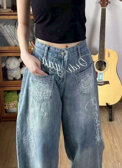 แขนยาว อื่นๆ EU 39 B Basic ประกาศขายกางเกงยีนส์