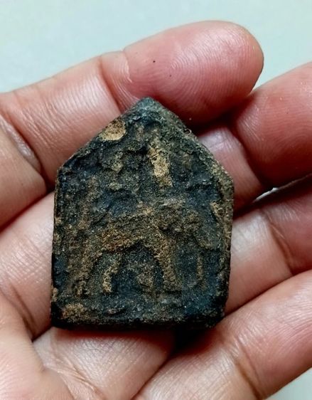 สมเด็จพระนเรศวรทำยุทธหัสถี เนื้อดินเผา วัดพระศรีรัตนมหาธาตุ จ.พิษณุโลก