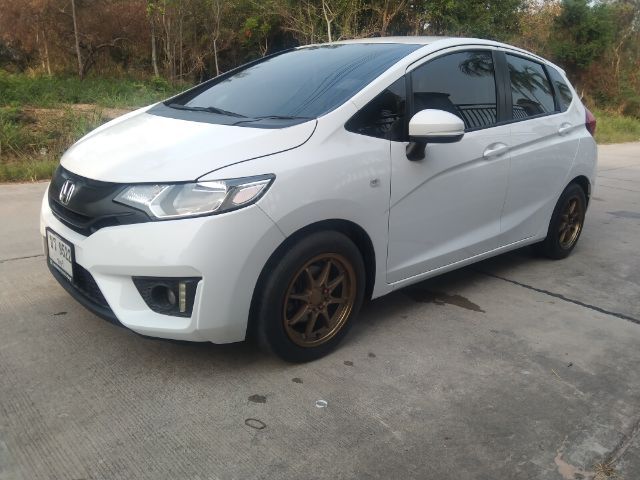 รถ Honda Jazz 1.5 S i-VTEC สี ขาว