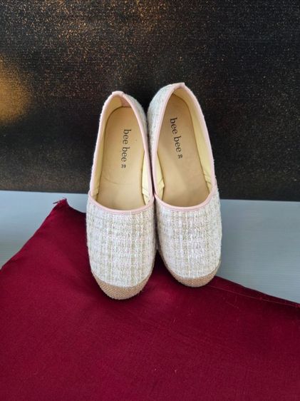 รองเท้าส้นแบน No.39