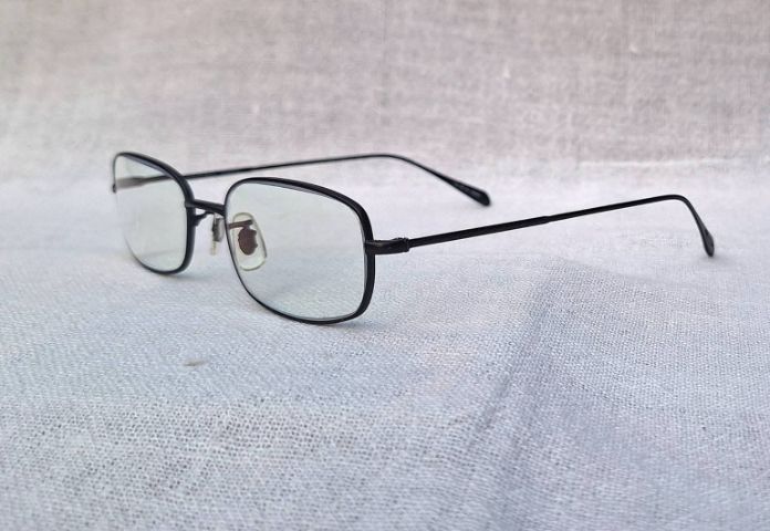 ที่สุดแห่งแว่นตาอเมริกันสายพันธุ์แคลิฟอร์เนียน OLIVER PEOPLES เลนส์บลูโพรเทค มัลติโค้ท ค่าสายตายาว 150...Authentic OLIVER PEOPLES handcrafted in Sabae, Japan รูปที่ 3