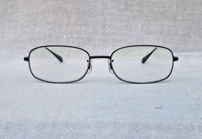 ที่สุดแห่งแว่นตาอเมริกันสายพันธุ์แคลิฟอร์เนียน OLIVER PEOPLES เลนส์บลูโพรเทค มัลติโค้ท ค่าสายตายาว 150...Authentic OLIVER PEOPLES handcrafted in Sabae, Japan รูปที่ 10