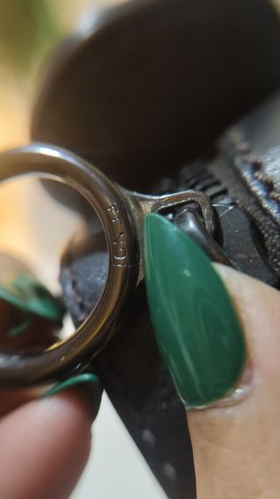 กระเป๋าFENDI ของแท้ กระเป๋าเราเองพลาสติกโลโก้ยังไม่ดึงออกตามภาพ รูปที่ 7