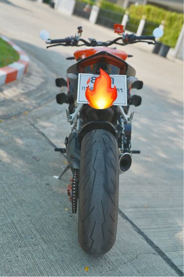 Ducati Streetfighter V2 รูปที่ 4