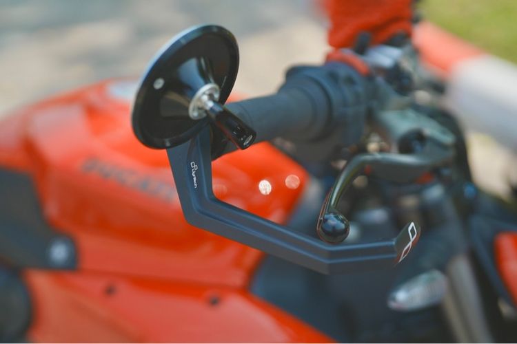 Ducati Streetfighter V2 รูปที่ 7