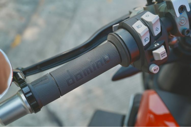 Ducati Streetfighter V2 รูปที่ 13