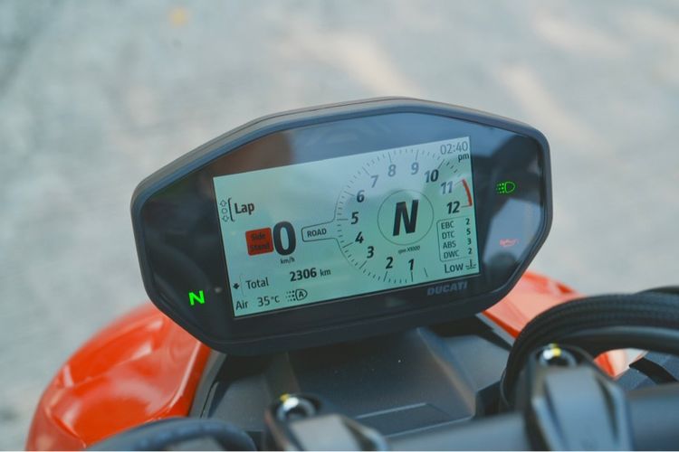 Ducati Streetfighter V2 รูปที่ 12