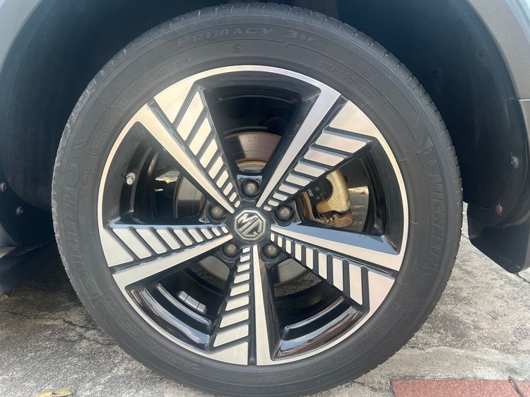 ล้อแม็กซ์ พร้อมยาง MG ZS EV ครบชุด