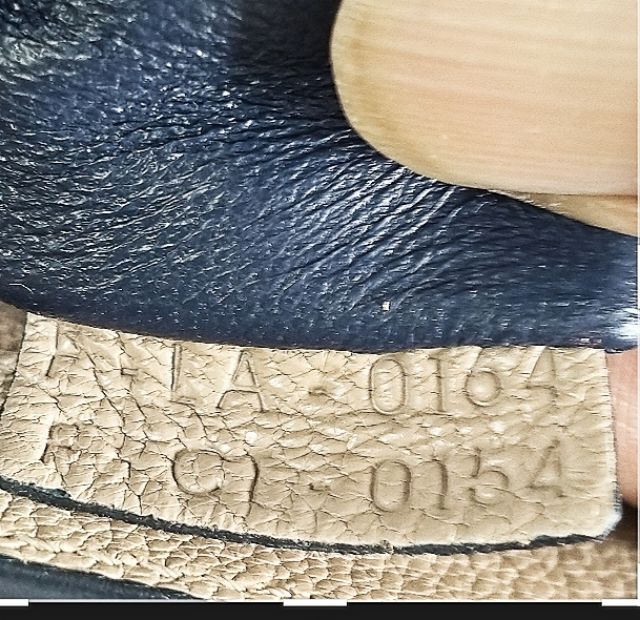 กระเป๋าถือสตรี Celine luggage tote micro มือสองของแท้ รูปที่ 9