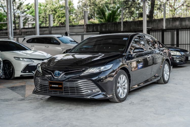Toyota Camry 2021 2.5 Hybrid Premium Sedan ไฮบริด เกียร์อัตโนมัติ ดำ