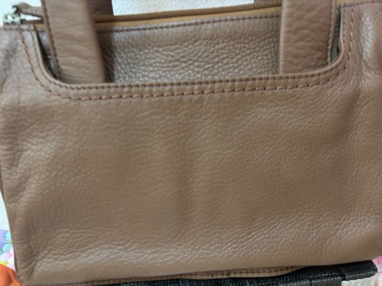 กระเป๋าถือหนังแท้ สีน้ำตาล ทรง Tote มือสองสภาพนางฟ้า หนังนุ่ม ช่องเยอะ ใช้งานสะดวก รูปที่ 8