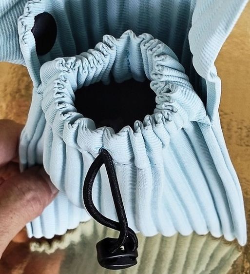 กระเป๋าสะพายขนาดเล็ก Homme plisse ของ issey miyake  มือสองของแท้ รูปที่ 3