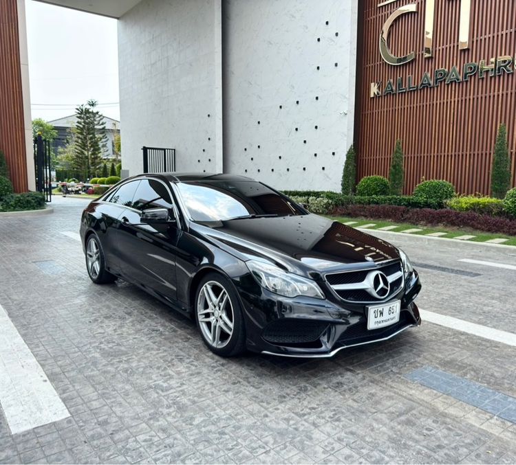รถ Mercedes-Benz E-Class E200 สี ดำ