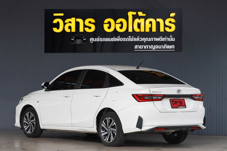 Toyota Yaris ATIV 2024 1.2 Sport Sedan เบนซิน ไม่ติดแก๊ส เกียร์อัตโนมัติ ขาว รูปที่ 4