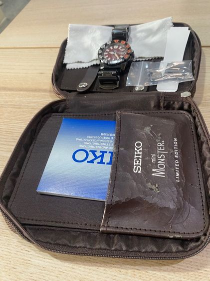 Seiko 5 Sports Limited Edition Mt. Fuji SRP785K10 เรือนที่ 622 881 จาก รูปที่ 5