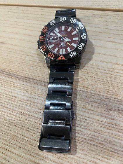 ดำ Seiko 5 Sports Limited Edition Mt. Fuji SRP785K10 เรือนที่ 622 881 จาก