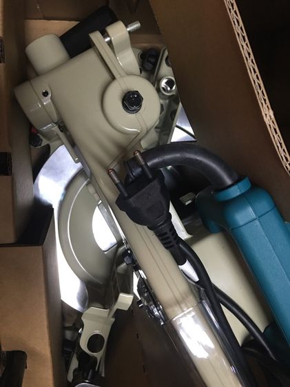 เลื่อยตัดมิเนียม 10 นิ้ว makita 260mm LS1040 สภาพสวยเหมือนไม่ได้ผ่านการใช้งานอุปกรณ์ครบทุกอย่างพร้อมกล่องคู่มือพร้อมใช้งานแท้ รูปที่ 8