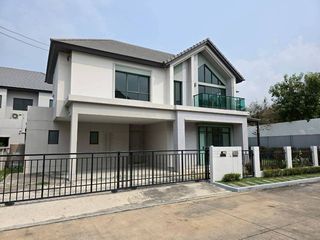 บ้านเดี่ยว หมู่บ้านบางกอกบูเลอวาร์ด พระราม5