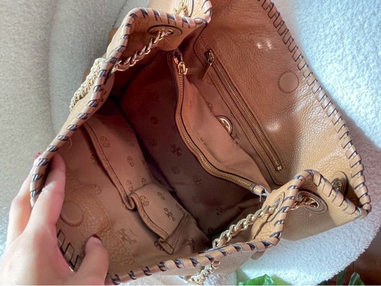 used tory burch 13นิ้ว สภาพดีมากใบใหญ่ รูปที่ 6