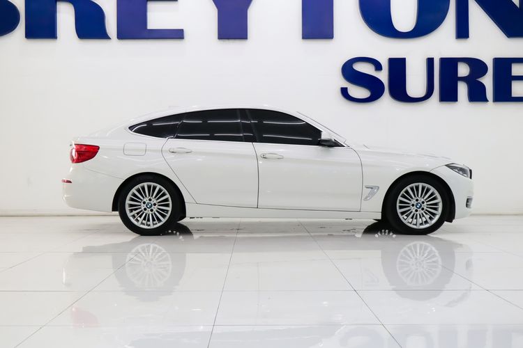 BMW Series 3 2019 320d Sedan ดีเซล ไม่ติดแก๊ส เกียร์อัตโนมัติ ขาว รูปที่ 4