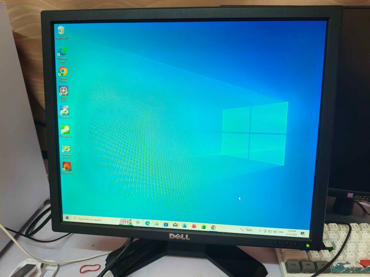 วินโดว์ 8 กิกะไบต์ VGA ไม่ใช่ lenovo thinkcentre i5 2400 พร้อมจอ