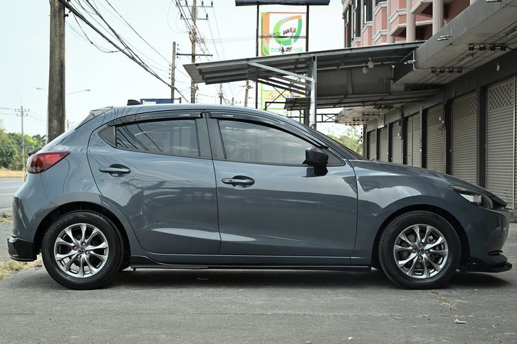 Mazda Mazda 2 2023 1.3 C Sedan เบนซิน ไม่ติดแก๊ส เกียร์อัตโนมัติ เทา รูปที่ 3